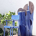 Skulptur: Blauer Stuhl